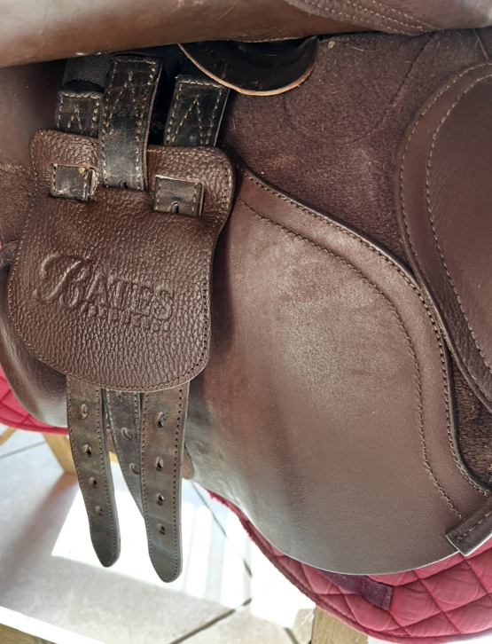 Selle mixte Bates 17 pouces occasion