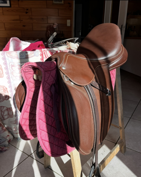 Selle mixte Bates 17 pouces occasion