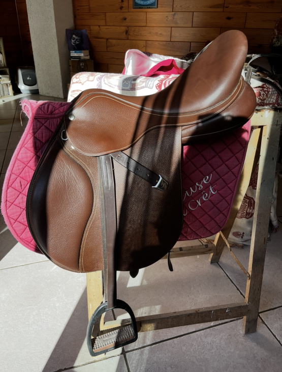Selle mixte Bates 17 pouces occasion