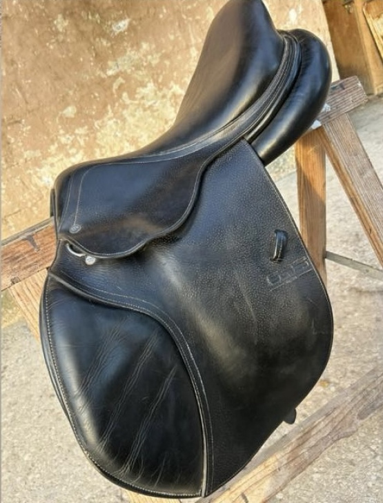 Selle obstacle GBS 17 pouces (2015) occasion Selle obstacle GBS 17 pouces (2015) occasion