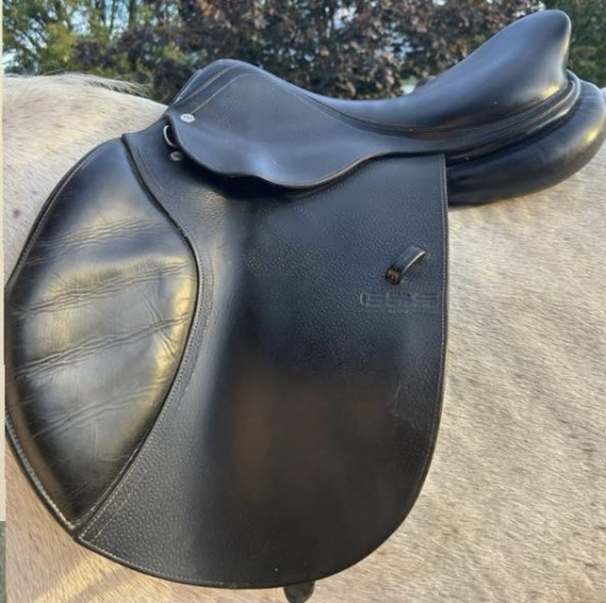Selle obstacle GBS 17 pouces (2015) occasion Selle obstacle GBS 17 pouces (2015) occasion
