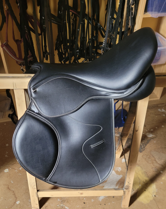 Selle mixte TdeT 17,5 pouces (2025) neuf occasion