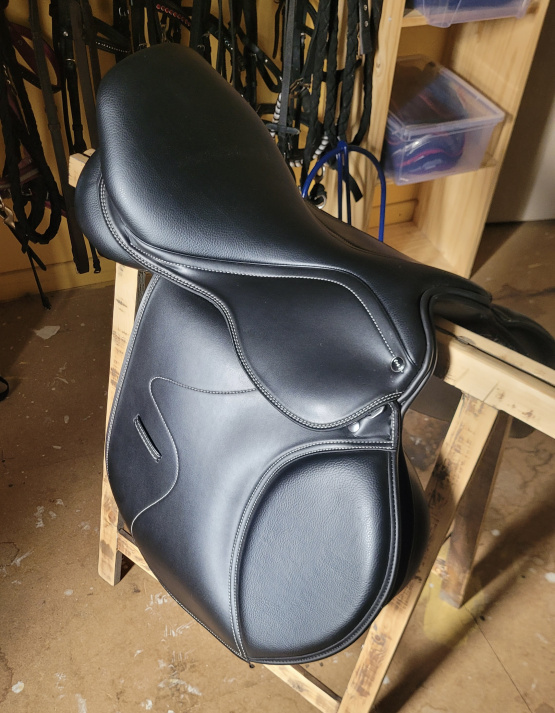 Selle mixte TdeT 17,5 pouces (2025) neuf occasion