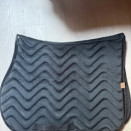 Tapis de selle Equithème velours noir (cheval) neuf occasion