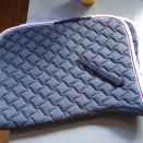 Tapis de selle Equithème bleu (cheval) occasion Tapis de selle Equithème bleu (cheval) occasion