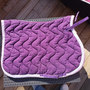 Tapis Equitheme violet occasion