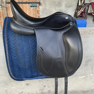 Selle dressage Ikonic évolution 17 pouces (2017) occasion