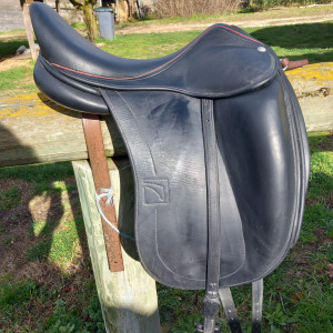 Selle dressage Childeric DAC 17,5 pouces (2018) occasion