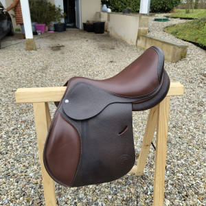 Selle mixte Forestier Club 17,5 pouces (2022) occasion