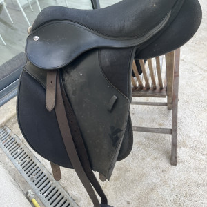 Selle mixte Thorowgood 16 pouces occasion