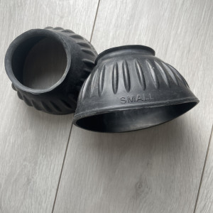 Cloches noir taille S (poney) occasion