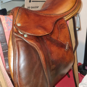Selle loisir Devoucoux Biarritz 17,5 pouces occasion Selle loisir Devoucoux Biarritz 17,5 pouces occasion
