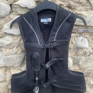Gilet airbag cavalier Equithème (12 ans) occasion