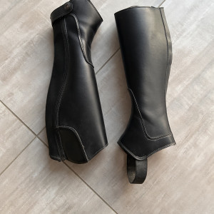 Chaps Fouganza cuir noir (M) neuf occasion