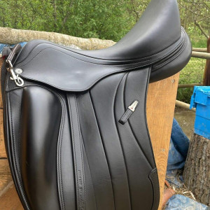 Selle dressage Équipe Viktoria 17 pouces (2021) occasion