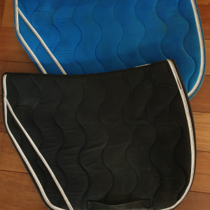 Lot 2 tapis de selle Equitheme occasion