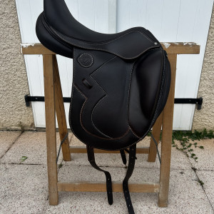 Selle dressage Antares Signature 17,5 pouces (2024) occasion