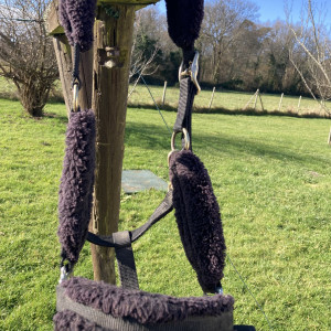 Licol noir avec mouton synthétique (cheval) occasion