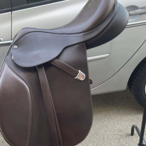 Selle mixte Bates 17,5 pouces occasion