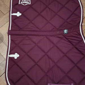 Tapis de selle Paddock sport bordeaux (poney) occasion Tapis de selle Paddock sport bordeaux (poney) occasion