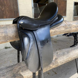 Selle dressage Thesee 17,5 pouces (2018) occasion