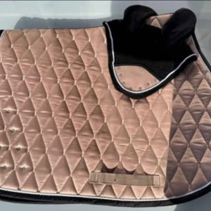 Tapis de selle et bonnet Fouganza rose (cheval) occasion