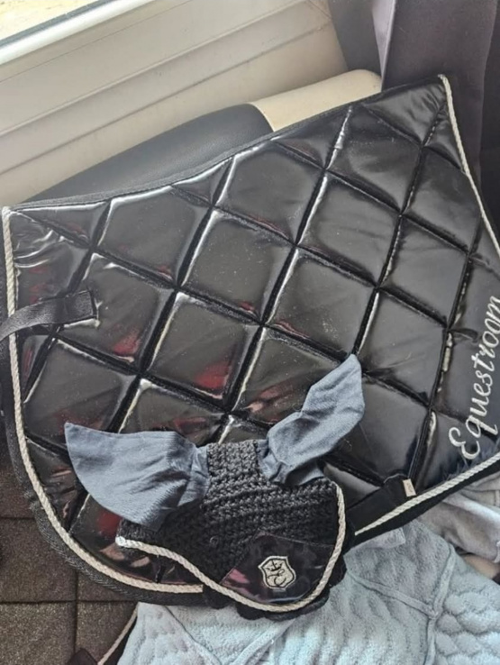 Lot tapis de selle & bonnet Equestroom noir (poney) occasion