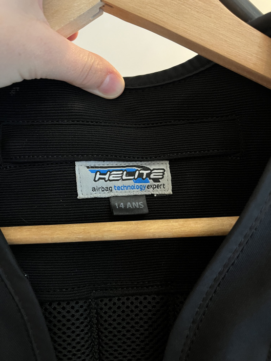 Gilet airbag Helite (14 ans) occasion Gilet airbag Helite (14 ans) occasion
