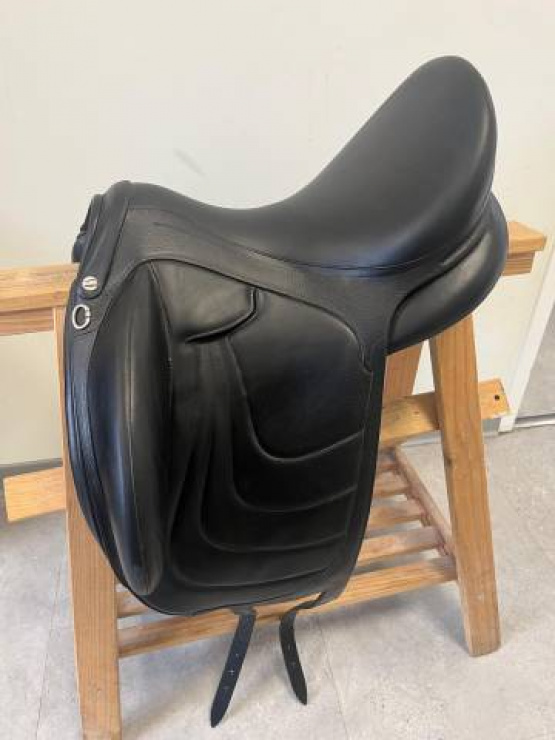 Selle dressage Devoucoux Makila Harmonie (2023) neuf occasion