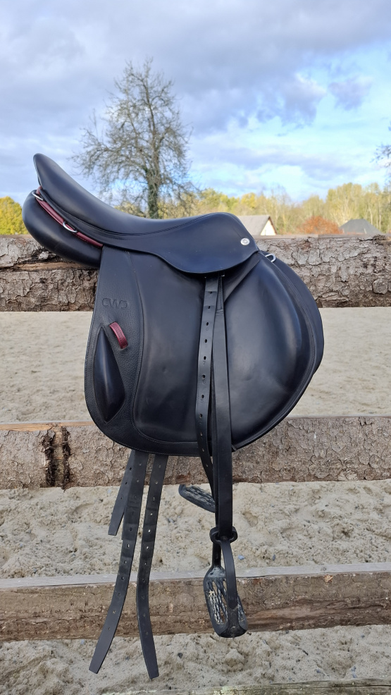 Selle mixte CWD 17,5 pouces (2023) occasion