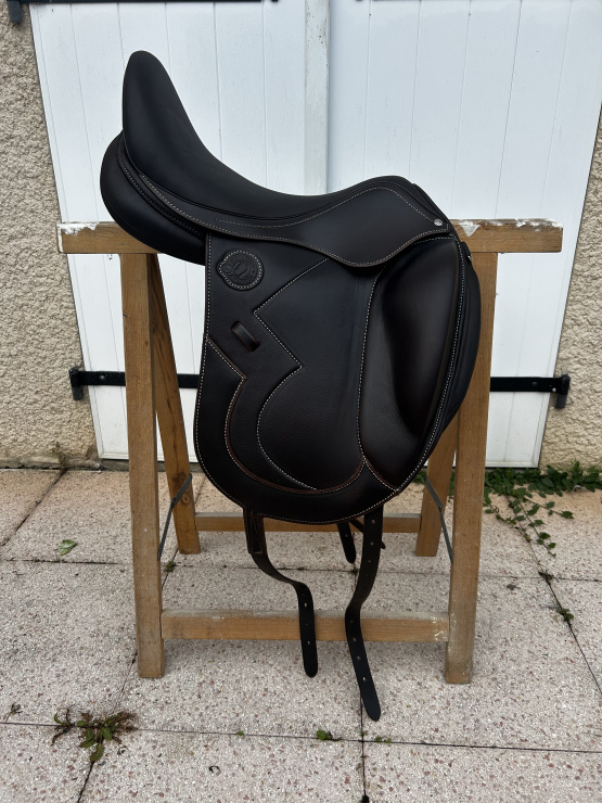 Selle dressage Antares Signature 17,5 pouces occasion