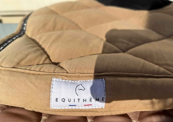 Tapis de selle Equithème beige et noir occasion
