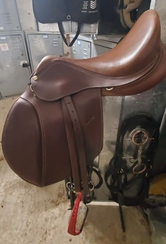 Selle mixte Éric Thomas Hybrid 17,5 pouces (2024) occasion