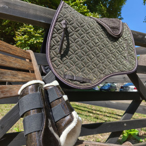 Lot tapis de selle & guêtres Showmaster marron (cheval) occasion