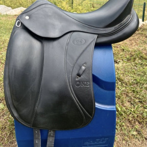 Selle dressage Hervé Godignon 17 pouces occasion