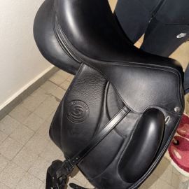 Selle dressage Forestier 17,5 pouces (2025)