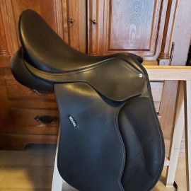 Selle dressage Wintec 500 Cair 17 pouces (2017)