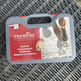 Malette à crampons Première