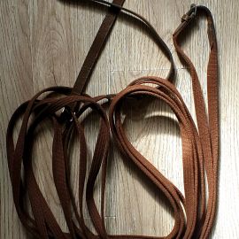 Longues rênes en cuir / corde
