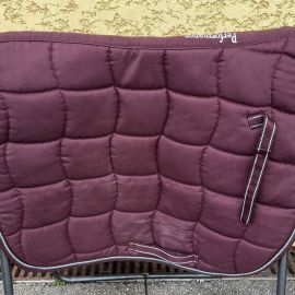 Tapis de selle Performance bordeaux (cheval) Tapis de selle Performance bordeaux (cheval)