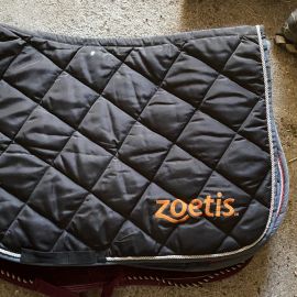 Tapis de selle Zoetis bleu