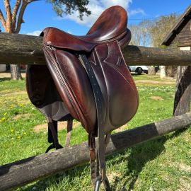 Selle dressage Devoucoux Makila 17,5 pouces