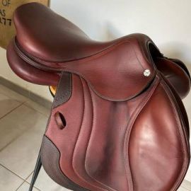 Selle obstacle CWD SE01 17,5 pouces (2020)