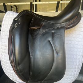 Selle dressage Devoucoux Mendia 17 pouces (2009)