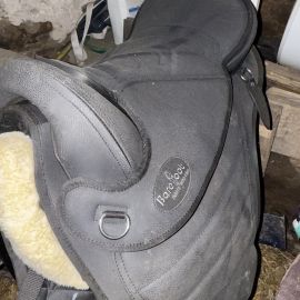 Selle randonnée Barefoot Cheyenne drytex 18 pouces (2025)