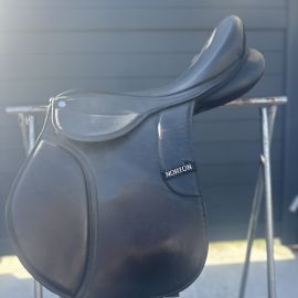 Selle mixte Norton 17,5 pouces (2012)