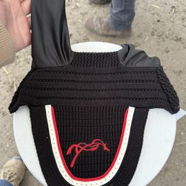 Bonnet Pénélope Leprévost noir (cheval) neuf Bonnet Pénélope Leprévost noir (cheval) neuf