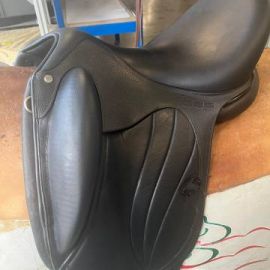 Selle dressage GBS 17.5 pouces (2023)