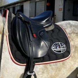 Tapis de selle Jump'in noir et bordeaux (cheval)