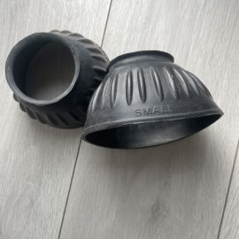 Cloches noir taille S (poney)